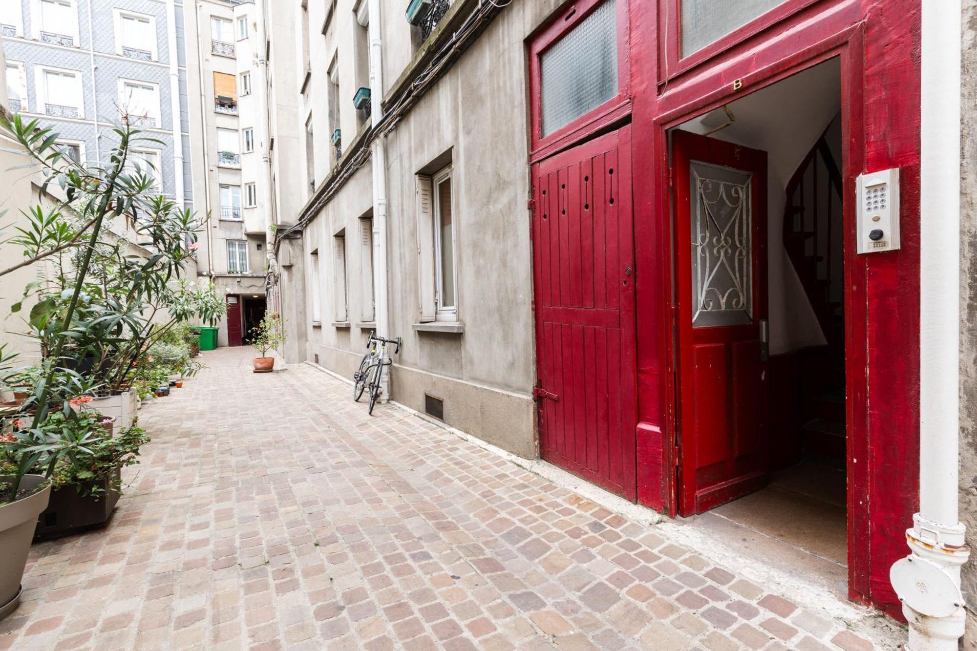Loft 4 Bedroom Montmartre Pigalle Ac By Lcc Agency Paris Eksteriør bilde
